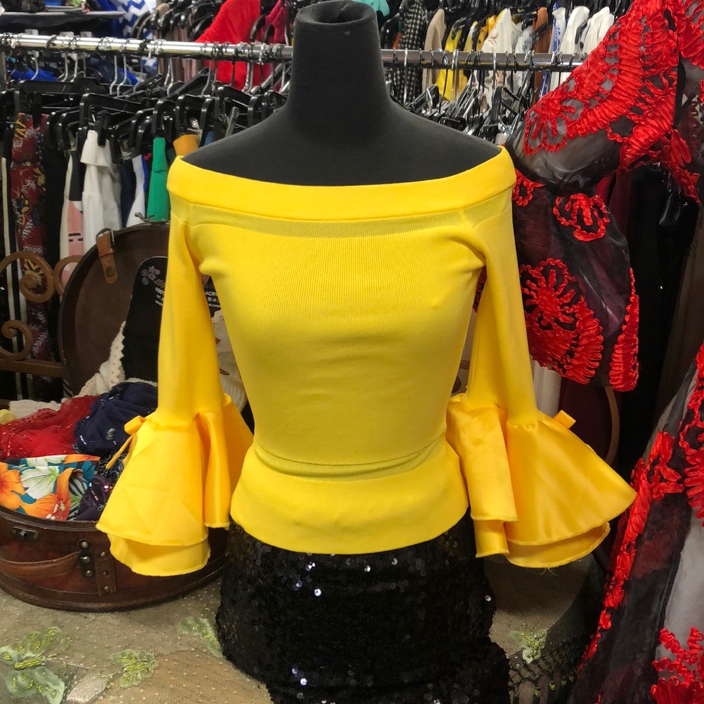 Off shoulder yellow blouse